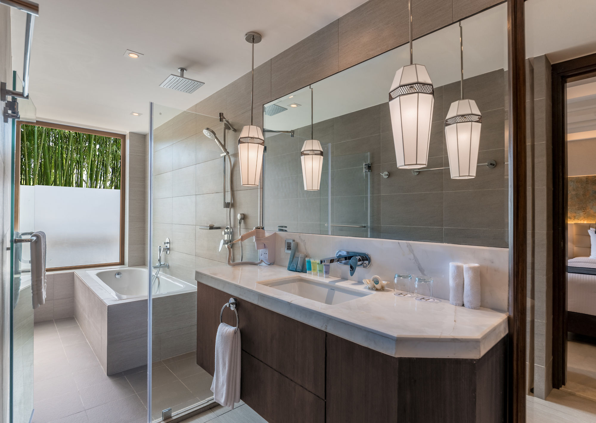Henann Prime Beach Resort Balabag  Exterior photo Bathroom